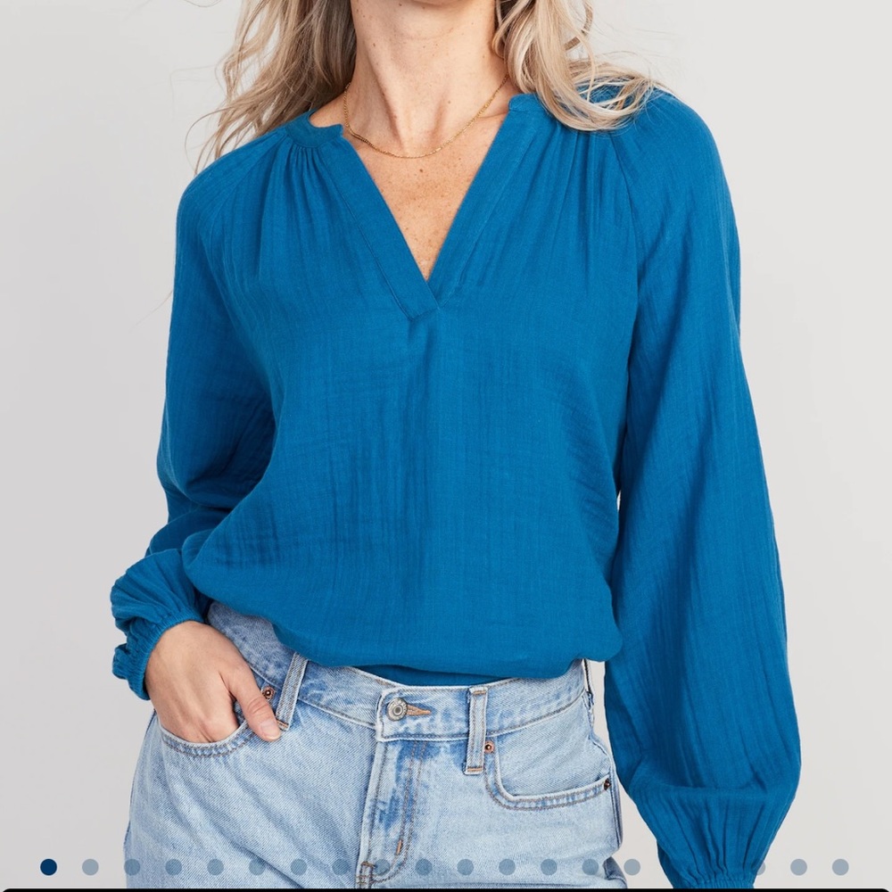 NWT Old Navy blue blouse